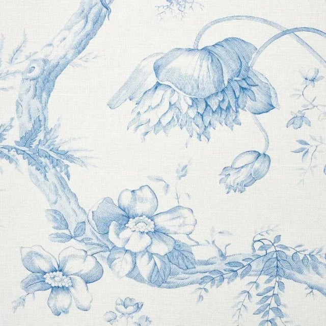 Beautifully detailed twisting branches and flowers form an all-over ogee pattern in this classic toile. Based on a copper...