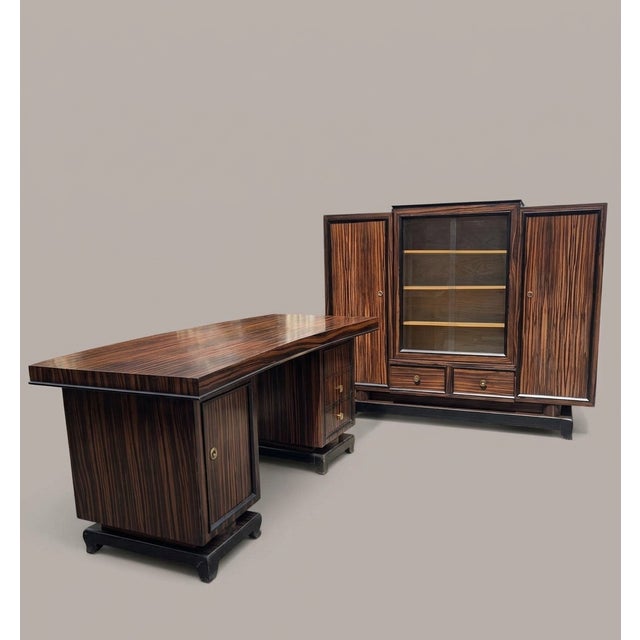 French Art Deco Makassar Study with Crescent-Shaped Desk, 1930, Set of 2, in Good conditions. Designed 1920 to 1949