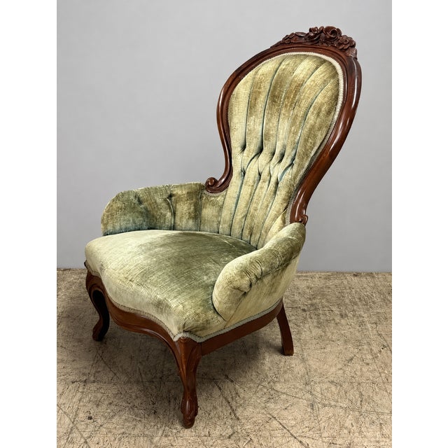 Mid 20th Century His and Hers Victorian Carved Floral Parlor Chairs - Set of 2 For Sale In Nashville - Image 6 of 14