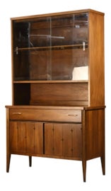 Example of Broyhill China and Display Cabinets