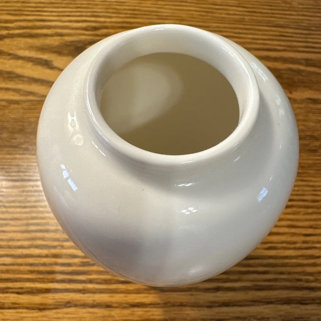 Mid-Century Modern Vintage 1997 Tiffany & Co. Gallery Collection Vase For Sale - Image 3 of 4