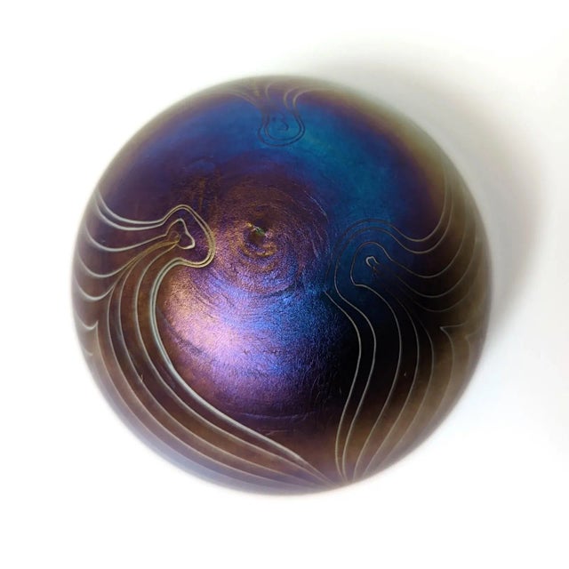 Artisan Unsigned Orient & Flume Style Iridescent Art Glass