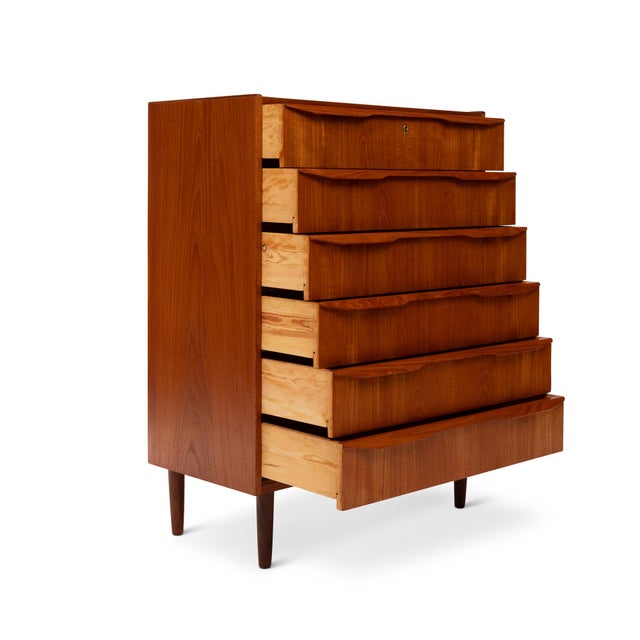 Vintage Danish Mid-Century Six Drawer Dresser in Teak For Sale - Image 4 of 8