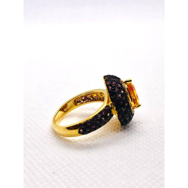 Bochic "Orient" Vintage Fancy Sapphire & Cognac Diamond Ring Set In 18K Gold & Silver For Sale - Image 11 of 18