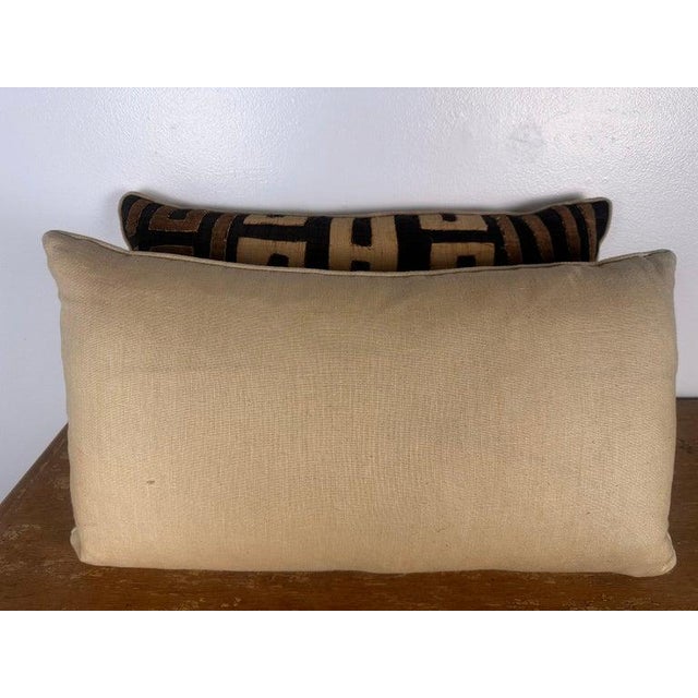 Early 21st Century Pair of African Cuba Cloth Pillows For Sale - Image 5 of 6
