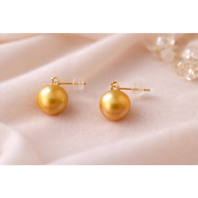 18k Gold Stud Earrings With Golden South Sea Pearls and Diamond Accents, Pair For Sale - Image 9 of 11