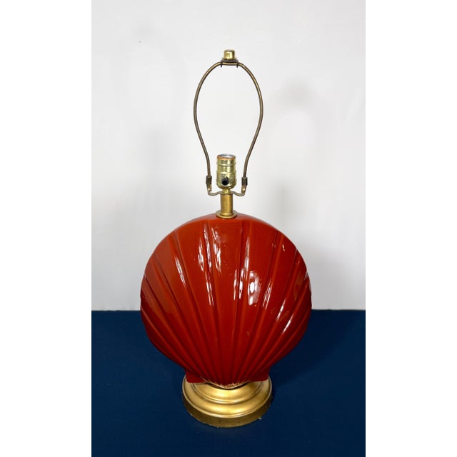 1980s Postmodern Sculptural Reverse Painted Glass Clamshell Shaped Table Lamp For Sale - Image 4 of 9
