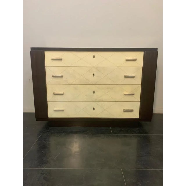 Art Deco Mahogany Chest of Drawers with Parchment Handles, 1940s, in Flawless conditions. Designed 1920 to 1949