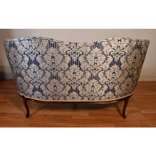 1900s Antique French Louis XV Walnut High-Back & Spring-Seat Loveseat / Settee For Sale - Image 13 of 16