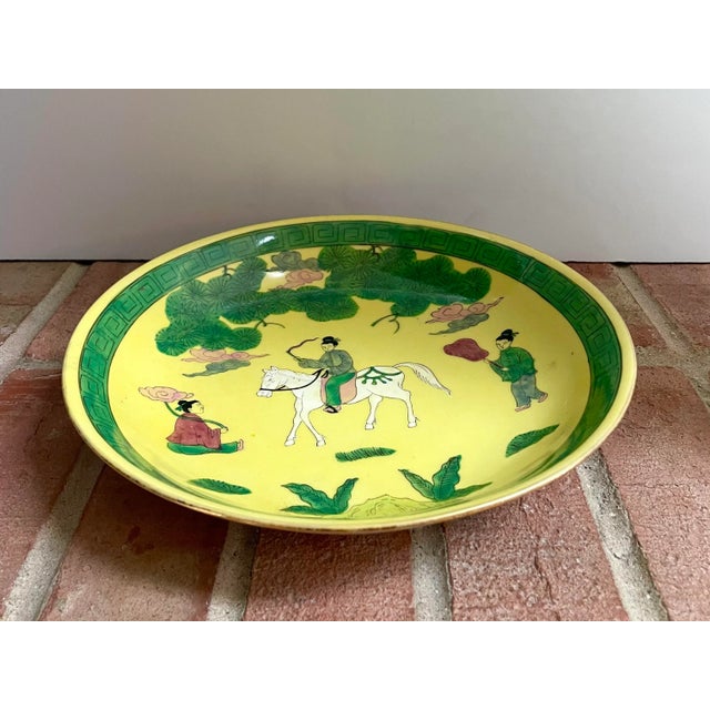 Canary Yellow 1970s Chinoiserie Hand Painted Porcelain Yellow Decorative Bowl With Figural Scene For Sale - Image 8 of 8