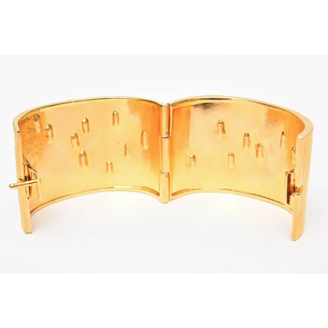 Vintage Paloma Picasso Glass and Ribbed Gold Filled Metal Cuff Bracelet 80's For Sale In Miami - Image 6 of 8