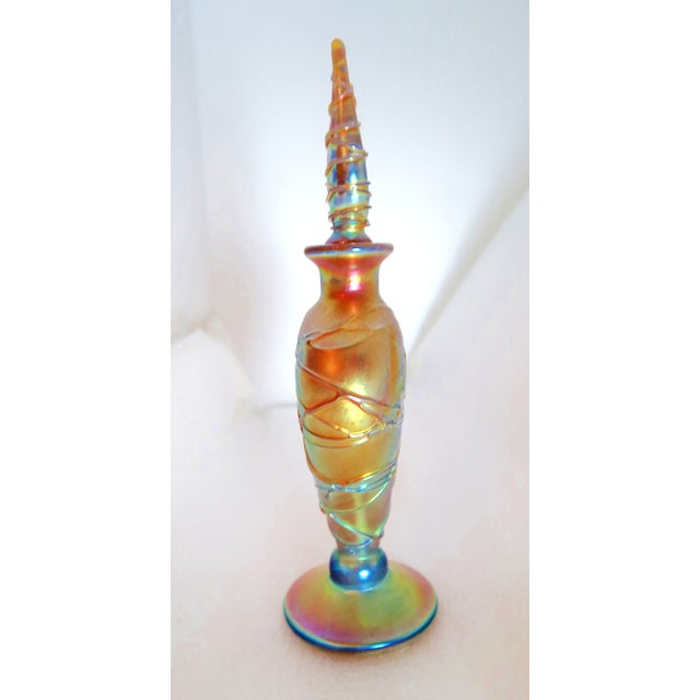 Art Nouveau Steven Lundberg (American 1953 - 2008) - Exquisite Vintage Perfume Bottle in Gold Sateen With Lava Strands, Signed/Dated 2002 For Sale - Image 3 of 7