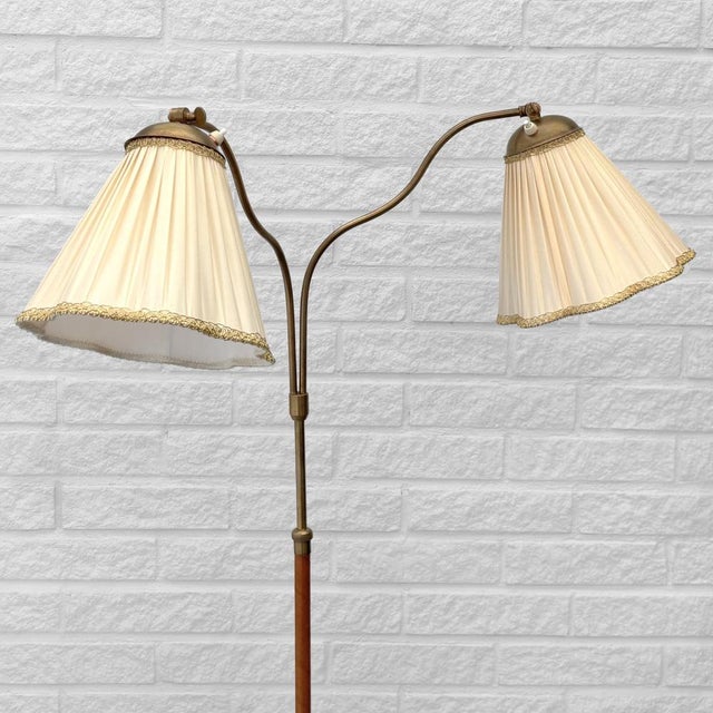 Swedish Modern Floor Lamp in Brass and Teak, Sweden, 1930s For Sale - Image 6 of 17
