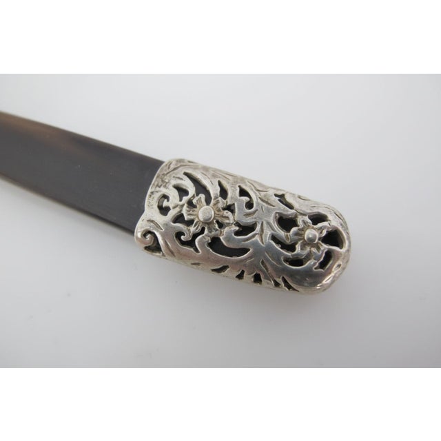 Brown Vintage Natural Horn Sterling Silver Floral Mounted Caviar Spoon - Set of 7 For Sale - Image 8 of 9