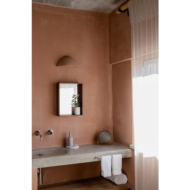 Campo is a multipurpose mirror that opens a window to simple times. A minimal and honest design that offers a variety of...