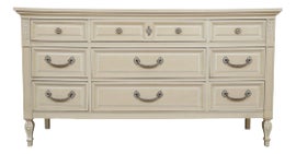 Example of Dixie Dressers and Chests of Drawers