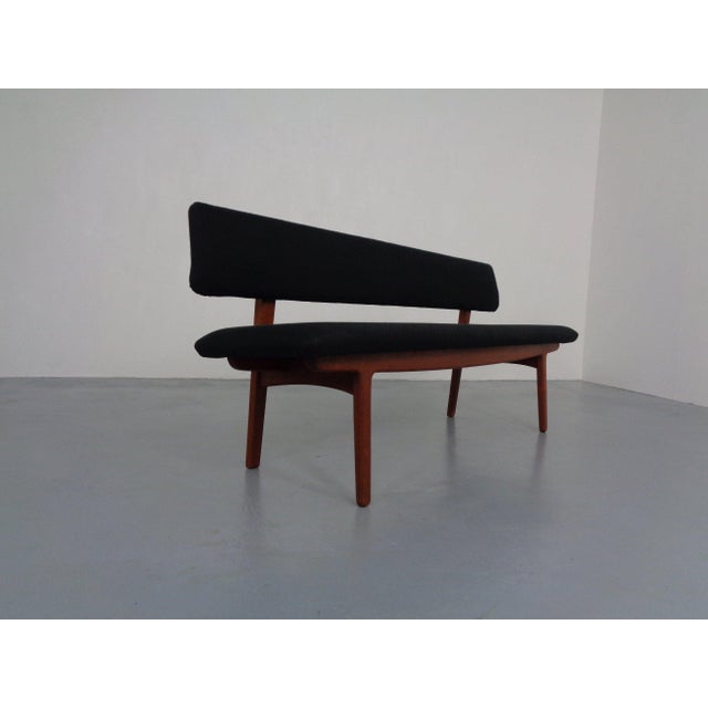 Large, Danish Teak Bank by Aksel Bender Madsen & Ejnar Larsen for Næstved Møbler aus den 1950er Jahren. I have official...