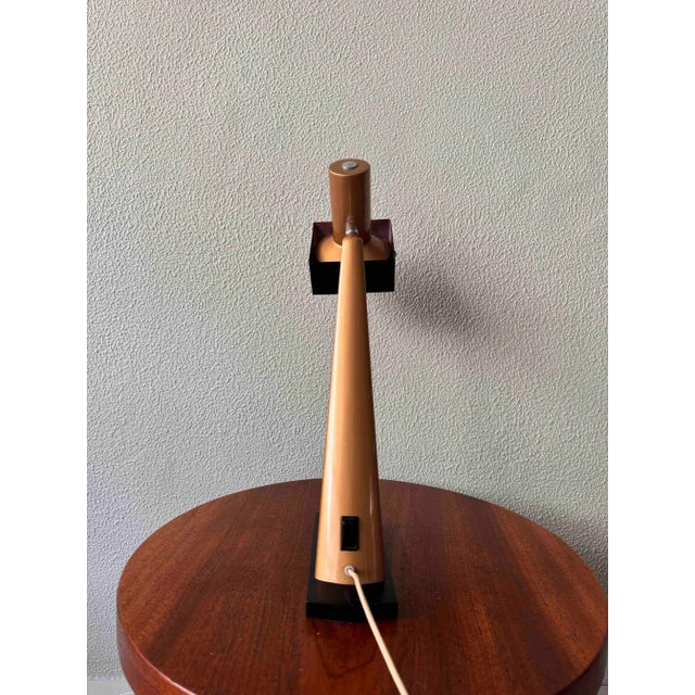 Mid-Century Modern Gold and Black Metal Geisha Table Lamp by Fase, 1967 For Sale - Image 14 of 18