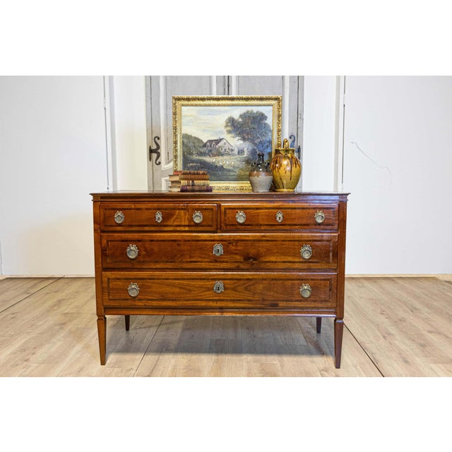Italian Neoclassical Period 1790s Walnut and Mahogany Commode with Cross Banding For Sale - Image 13 of 14