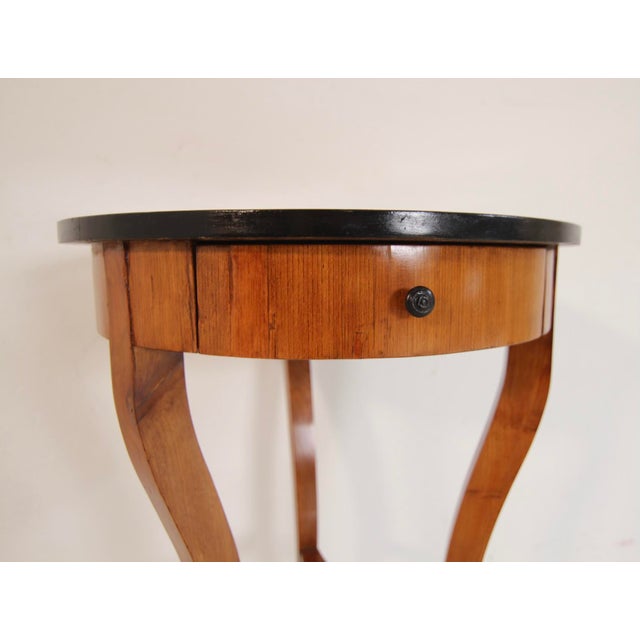 19th Century German Biedermeier Cherry Wood Side Table For Sale - Image 16 of 18