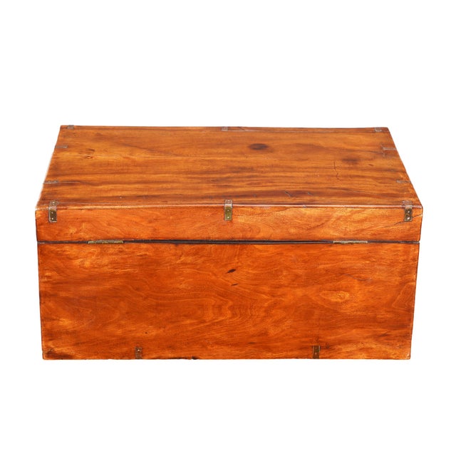 British Mahogany and Brass Officer's Trunk, 1830s For Sale In Chicago - Image 6 of 15