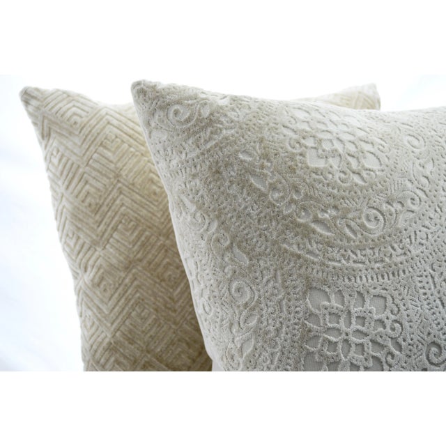 FirmaMenta Italian Cream Lace Linen Velvet Lumbar Pillow For Sale In San Francisco - Image 6 of 7