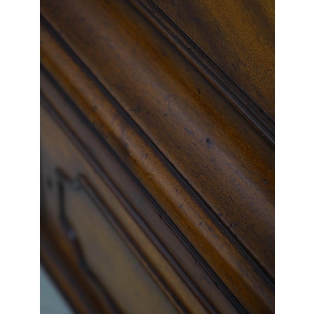 1980s Maitland-Smith Mahogany Storage Box With Asian Inspired Chess Pieces For Sale - Image 15 of 16