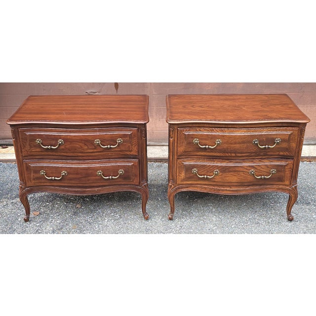 Mid 20th Century Pair of Henredon Four Centuries Provincial Oak Commode Bedside Chest of Drawers For Sale - Image 10 of 15