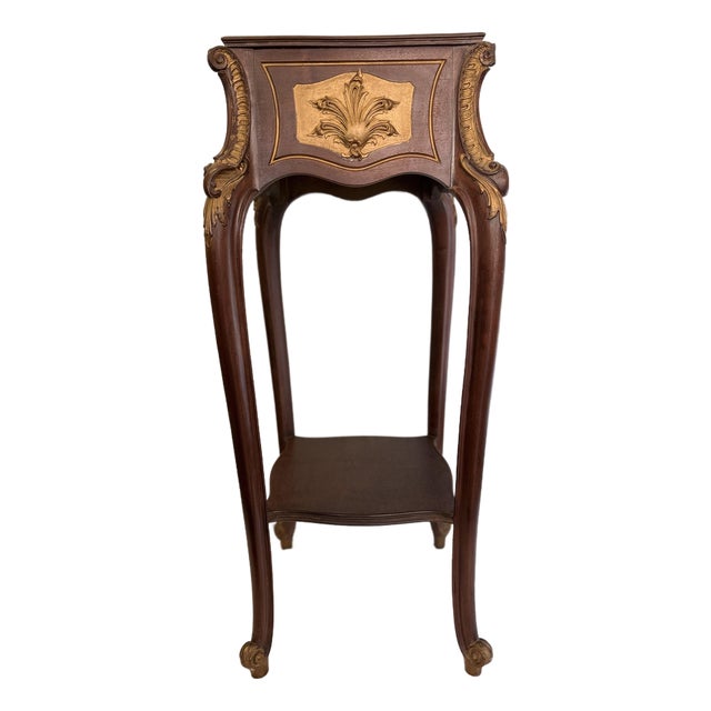 French Provincial-Style Pedestal Table With Gilt Decoration For Sale