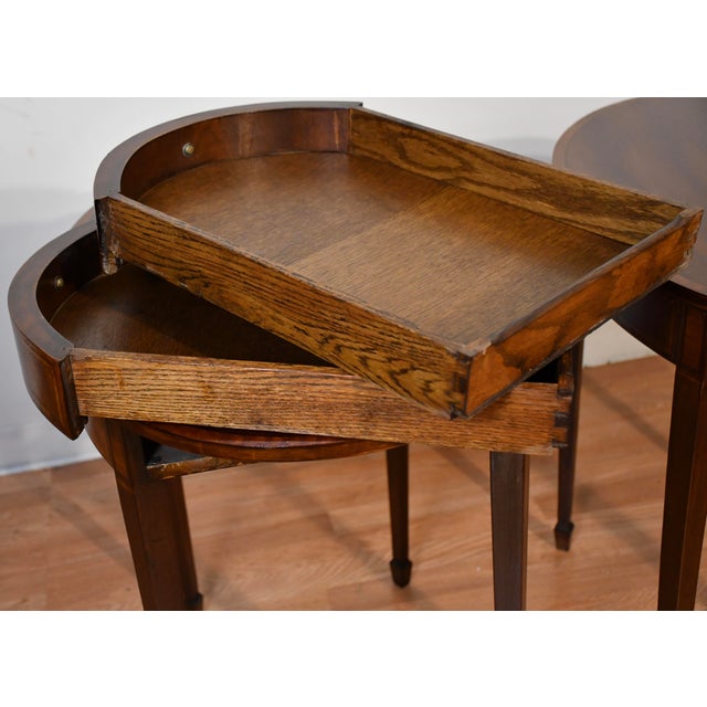 1910s Pair Antique English Hepplewhite Mahogany Side Tables / End Tables For Sale - Image 11 of 18