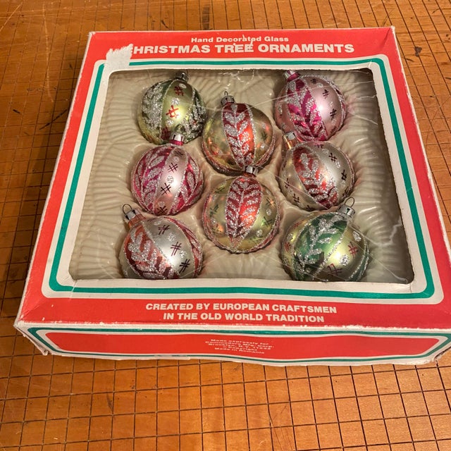Vintage Glass Christmas Tree Ornaments Made in Romania - Set of 8 in Original Box For Sale - Image 4 of 12