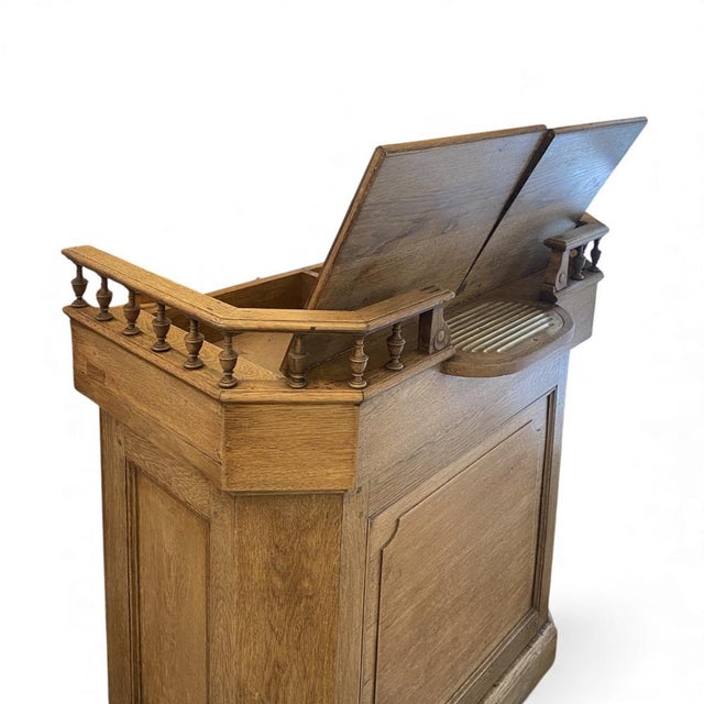 French Counter in Oak For Sale - Image 3 of 9