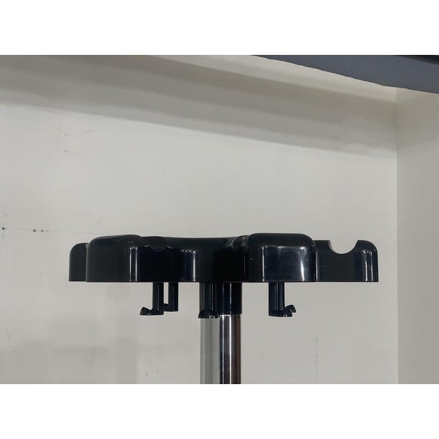 Very beautiful Italian coat rack from Velca from the 70s. Very nice vintage jacket rack. • Italy Design • Velca • 70s...