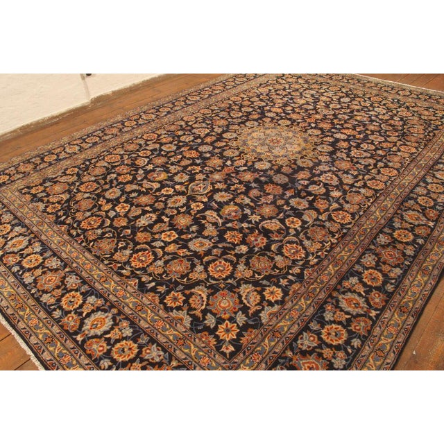 Middle Eastern Rug in Wool For Sale - Image 10 of 11