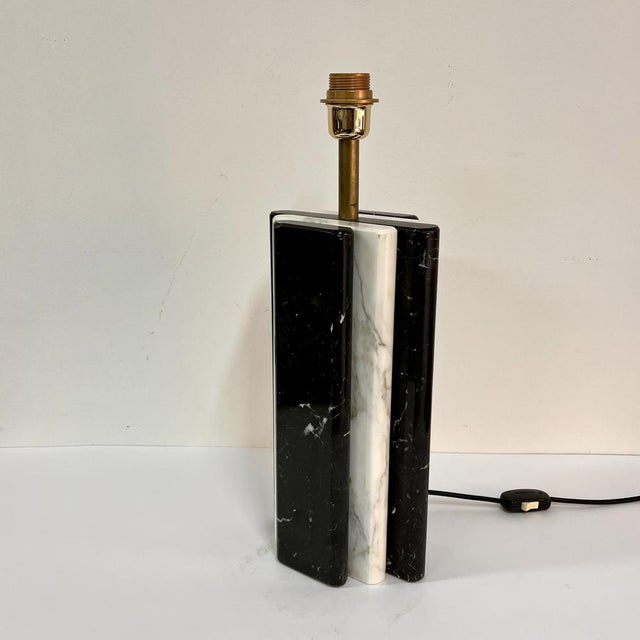Large Geometric Black and White Marble Table Lamp, Italy, 1970s For Sale - Image 4 of 6