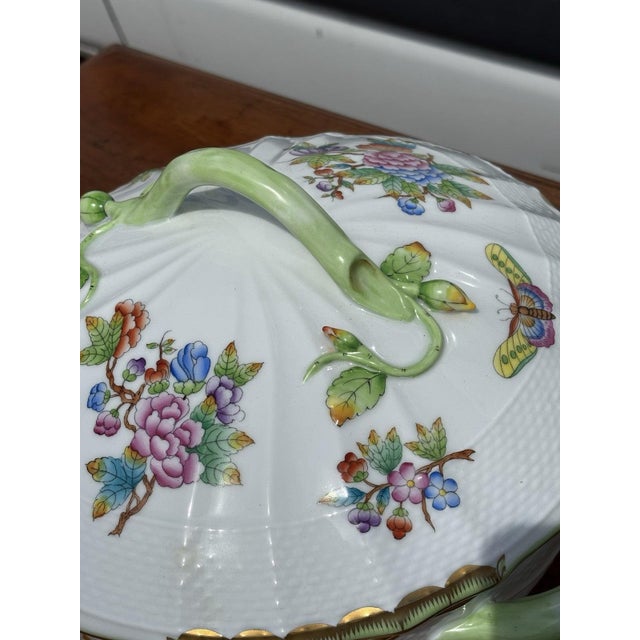 Herend Queen Victoria Porcelain Tureen For Sale - Image 4 of 9