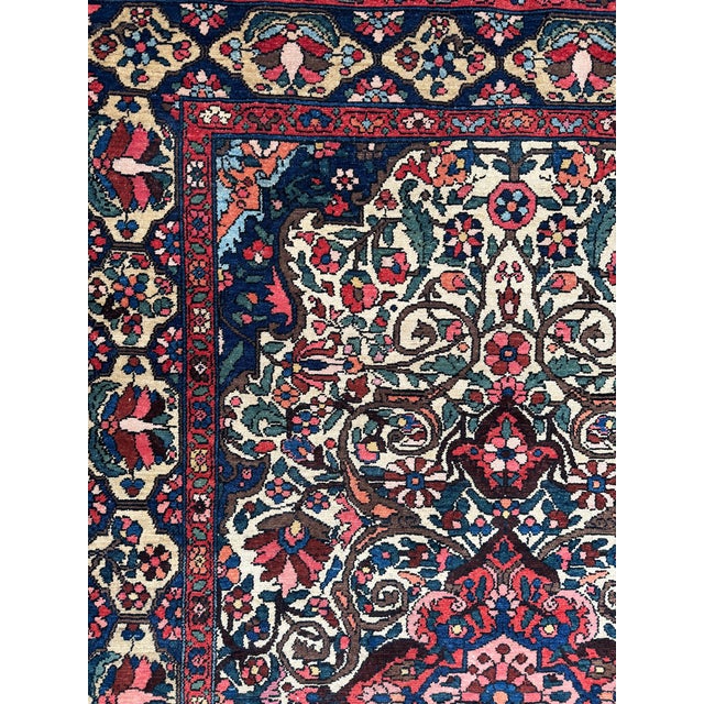 Vintage Bakhtiar Rug in Wool, 1920s For Sale - Image 12 of 18
