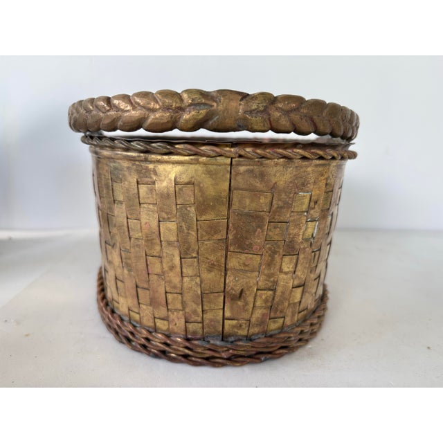 Vintage Woven Brass Basket With Twisted Handle, Warm Aged Patina, C. 1930s–1940s For Sale - Image 4 of 7