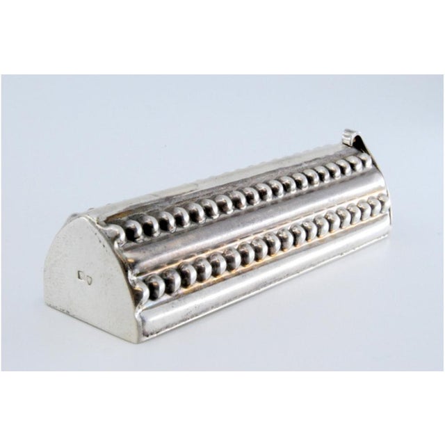 Toothpick Holder in Pearlescent Silver, in Good conditions. Designed 1980 to 1989