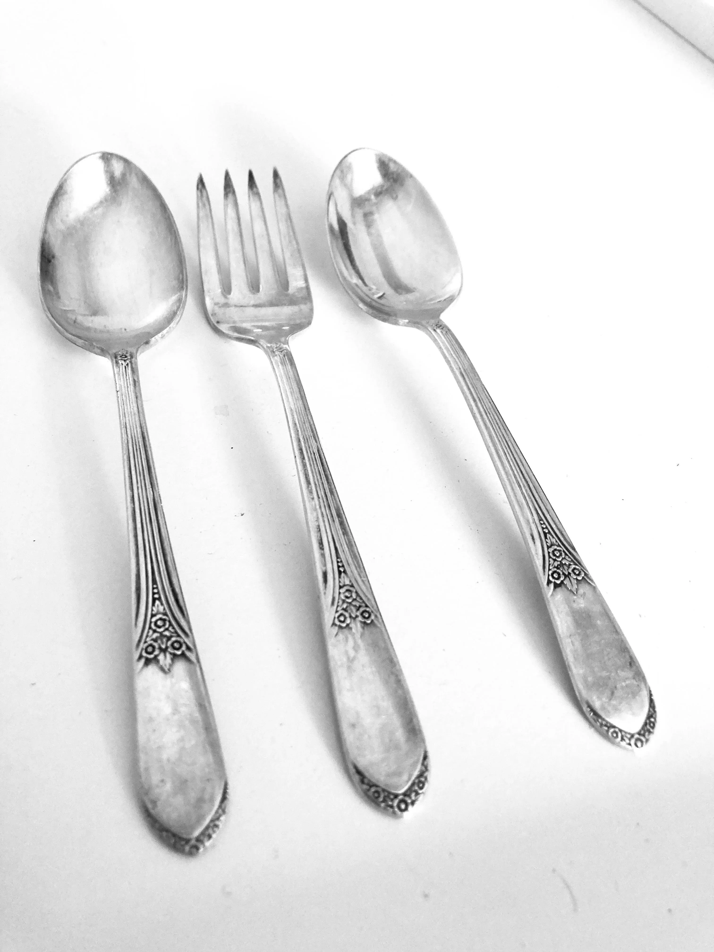 1930's Wm. Rogers Is Silver Plated Tea 2 Spoons & 1 Dessert Fork