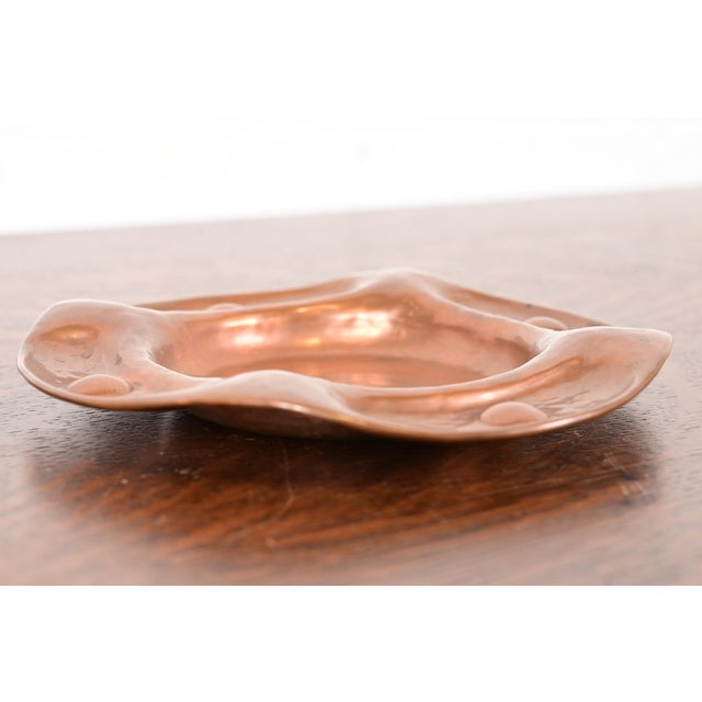 Art Deco Gustav Stickley Signed Hammered Copper Ashtray or Catchall, Circa 1910 For Sale - Image 3 of 10