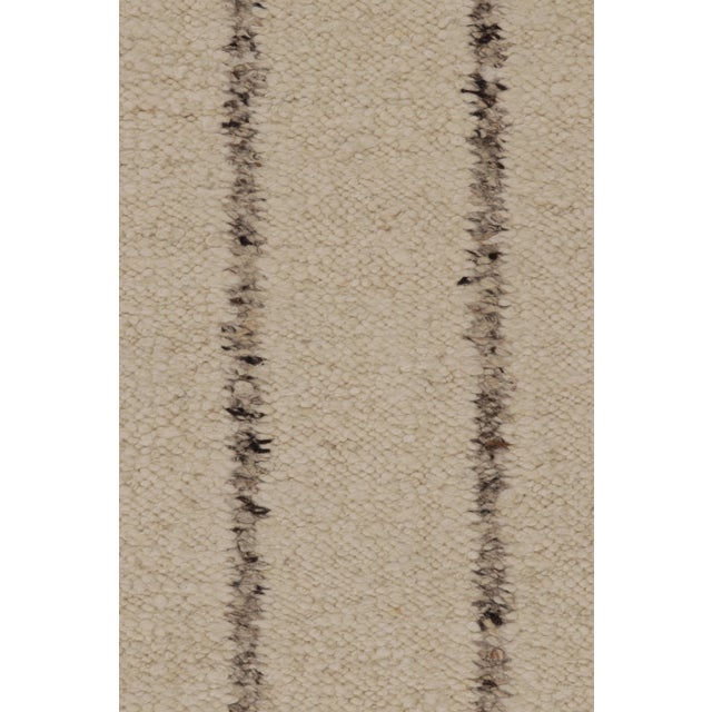 Rug & Kilim’s Oversized Contemporary Textural Flatweave in Beige and Cream Tones For Sale In New York - Image 6 of 8