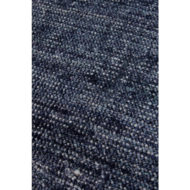 Transitional Exquisite Rugs Lincoln Hand loom Bamboo/Silk Blue Rug-10'x14' For Sale - Image 3 of 8