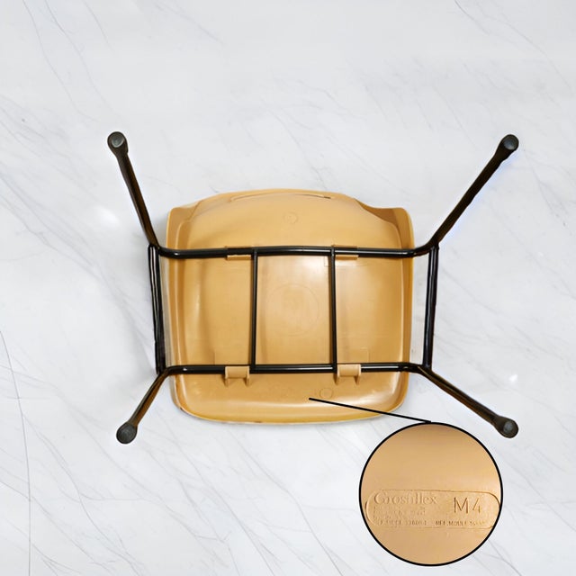 Vintage Chairs from Grosfillex, 1960s, Set of 15 For Sale - Image 17 of 18