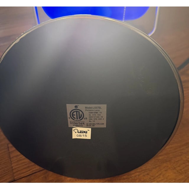 1990s Mid Century Modern Cobalt Blue Glass Shade Bankers Desk Lamp For Sale - Image 4 of 6