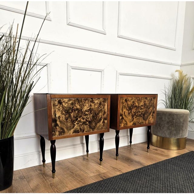 Mid-Century Italian Art Deco Style Nightstands in Walnut with Glass Tops, 1950s, Set of 2 For Sale - Image 6 of 11