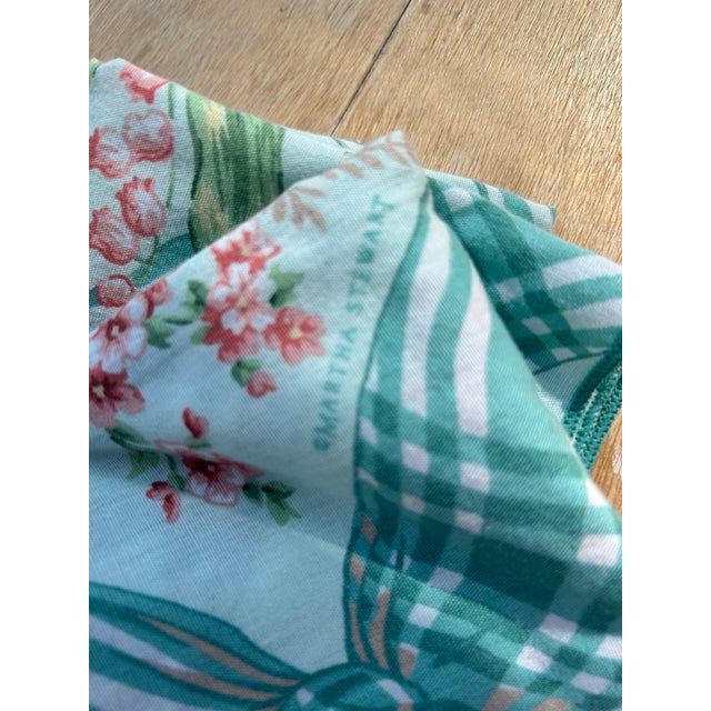 Wonderful set of six vintage Martha Stewart dinner napkins, Willow Pond Garden, dating to the 1980s. The print features...