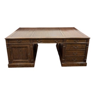 Large English Desk in Oak For Sale