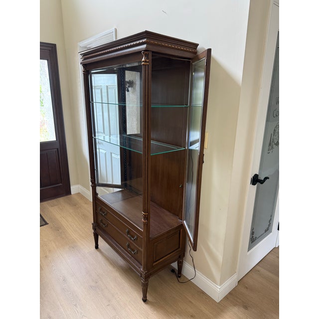 Traditional 1910s Display Cabinet For Sale - Image 3 of 8