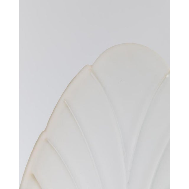 Vintage Murano Glass Table Lamp with Leaf Shaped Glass - White, Gold Metal Base, Italy, 1980s For Sale - Image 3 of 11